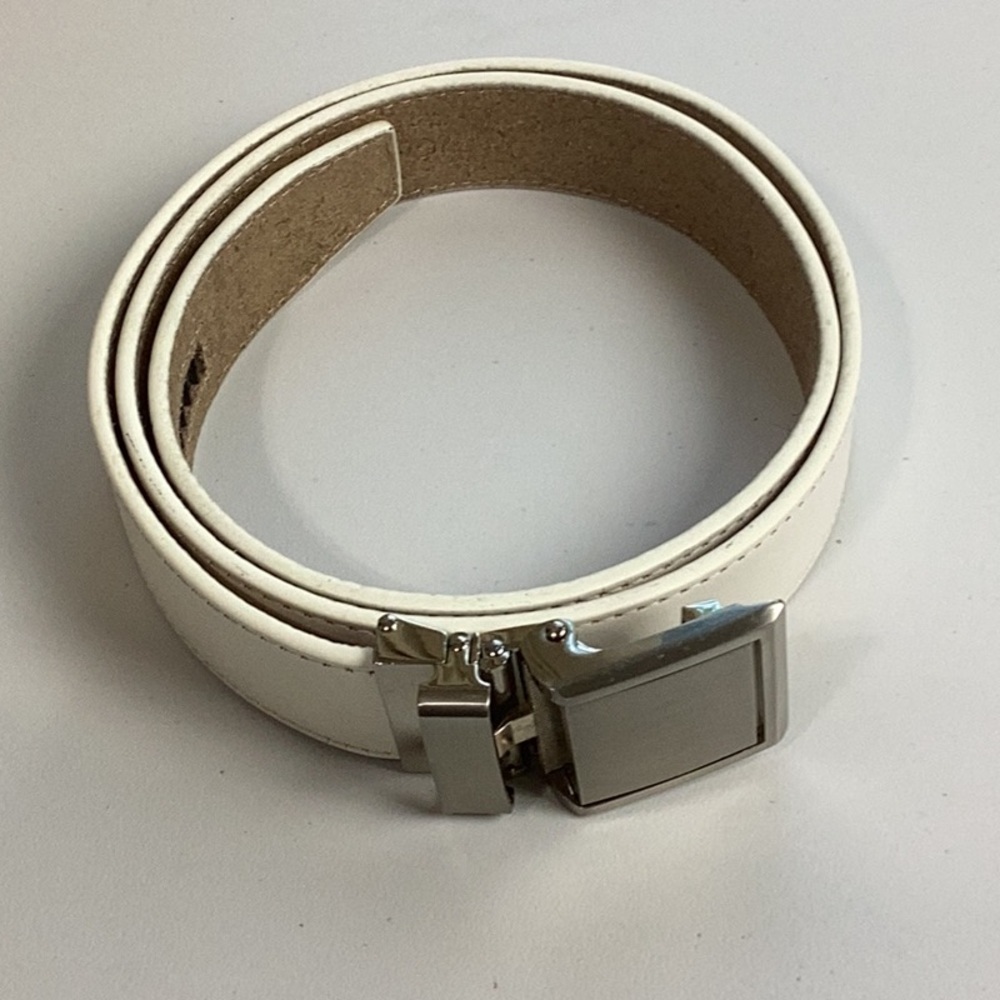 Slidebelts  White Unisex Ratchet Belt.